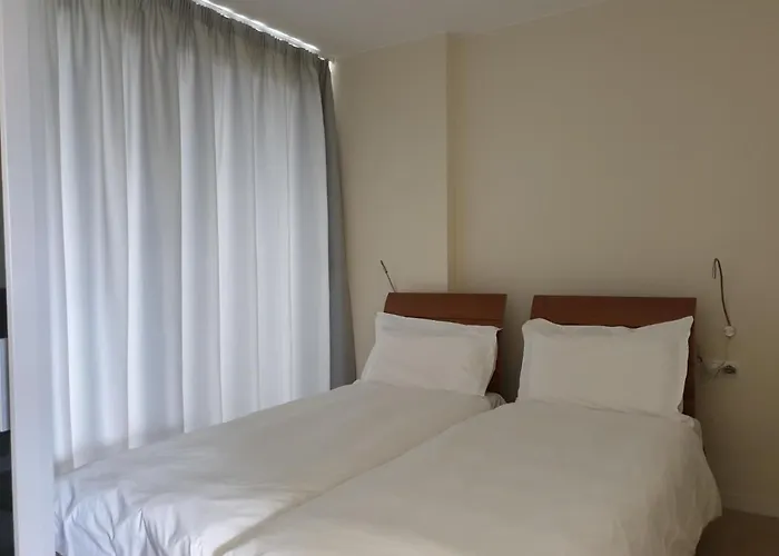 Els Quimics Χιρόνα