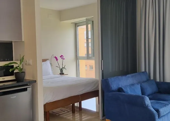 Els Quimics Χιρόνα