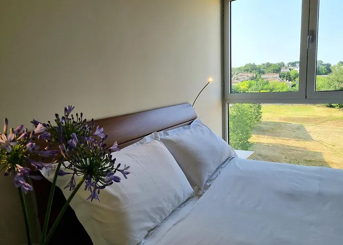 Els Quimics Χιρόνα